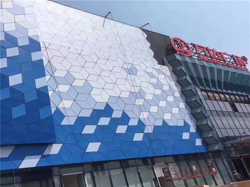 ���̰���
